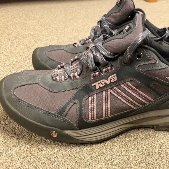 Teva Shoes - Teva Low Hiking Trail Shoes Sneakers Gray Pink